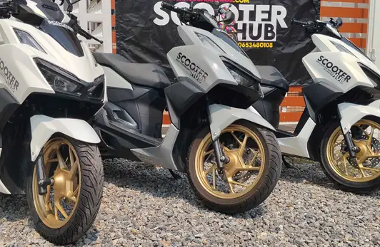 three honnda click 160 bikes